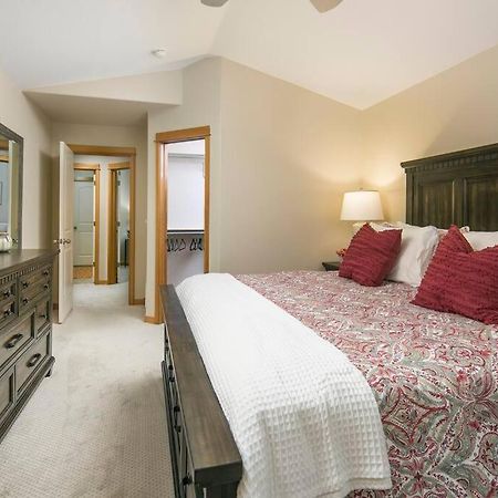 Villa Parkview Retreat à Windsor Extérieur photo
